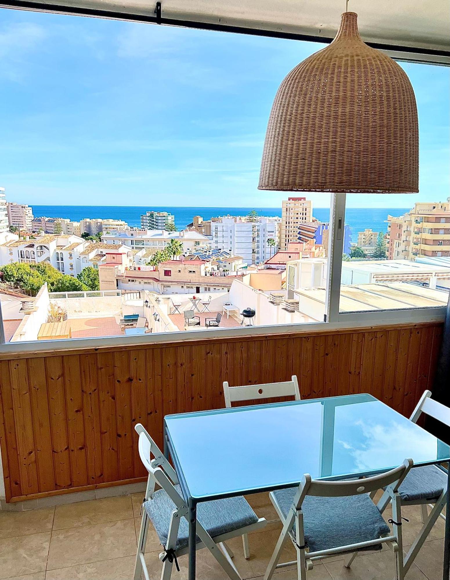 Cozy Fuengirola Apartment With Sea View & Pool Exterior photo