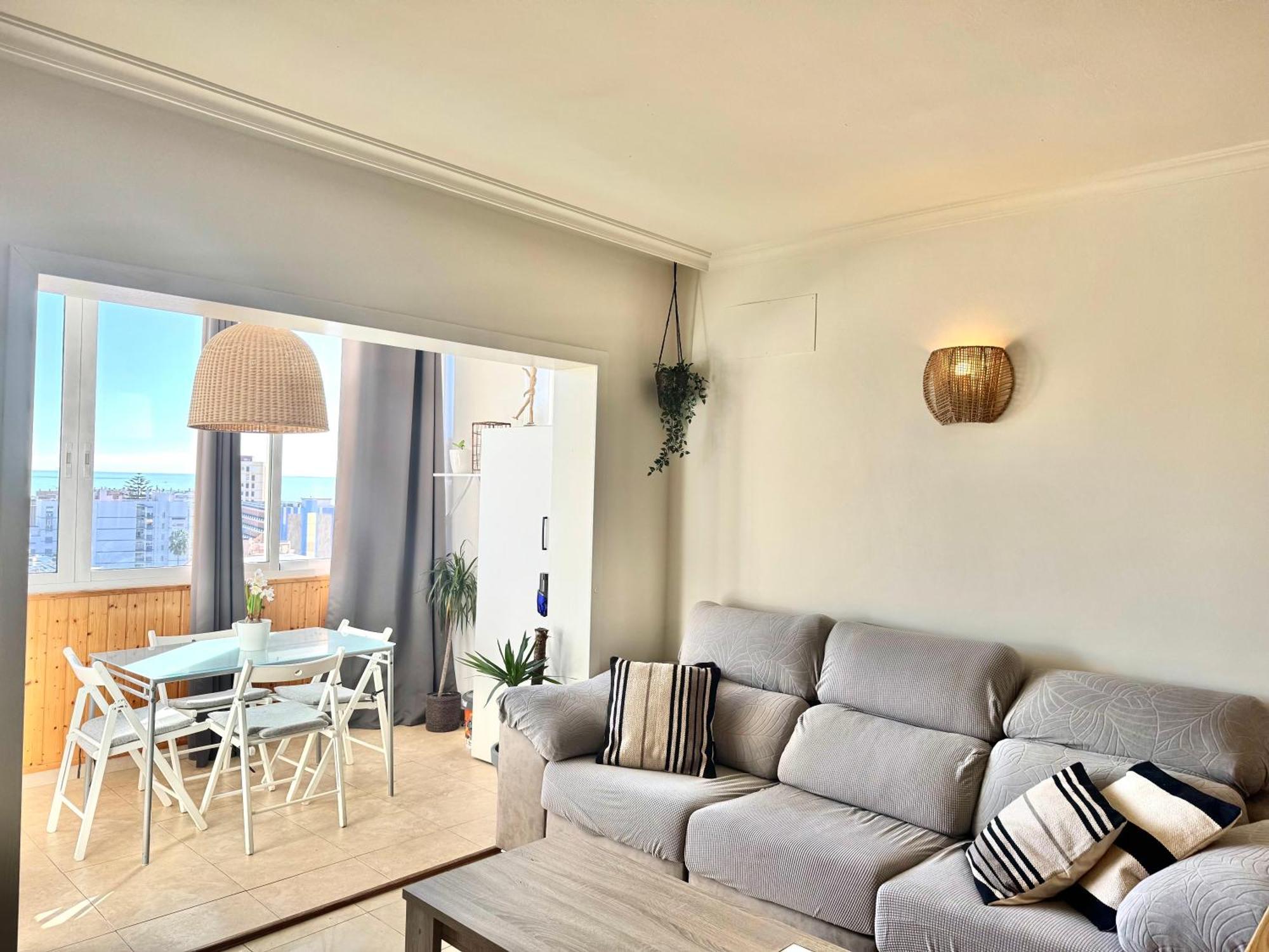 Cozy Fuengirola Apartment With Sea View & Pool Exterior photo
